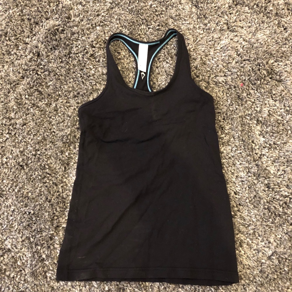 Black ivviva workout shirt